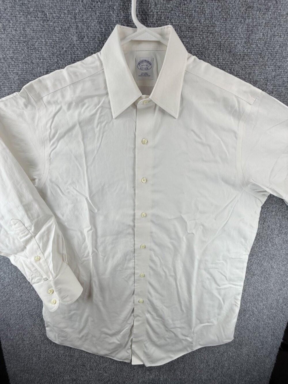 Brooks Brothers Cotton Non-Iron 15.5 32 Ivory Solid Button Up Mens Shirt Adult